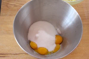 03_uovazucchero